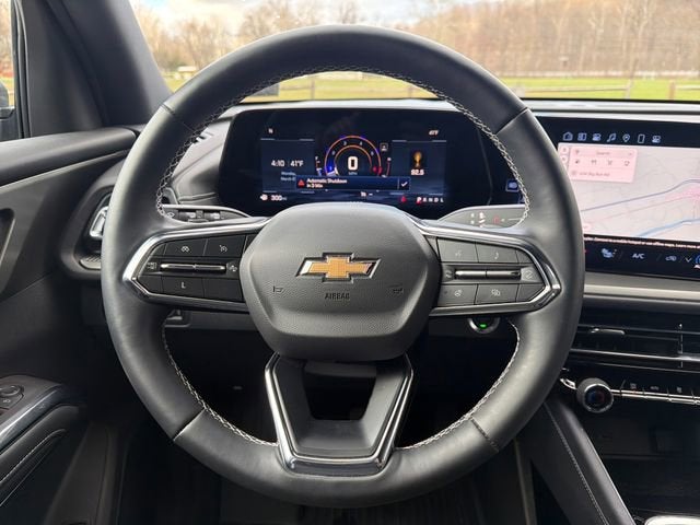 2024 Chevrolet Traverse LS