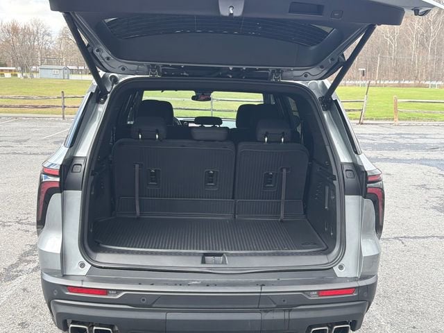 2024 Chevrolet Traverse LS