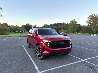 2023 Chevrolet Suburban RST