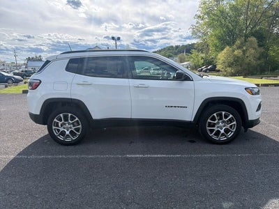 2022 Jeep Compass Latitude Lux 4x4