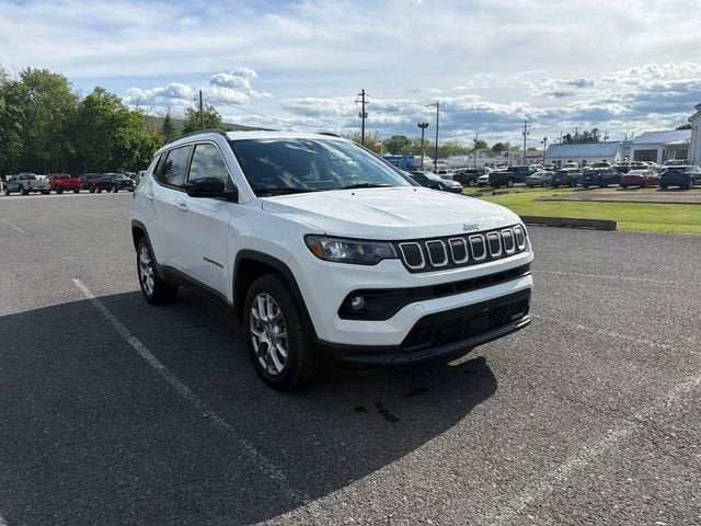 2022 Jeep Compass Latitude Lux 4x4