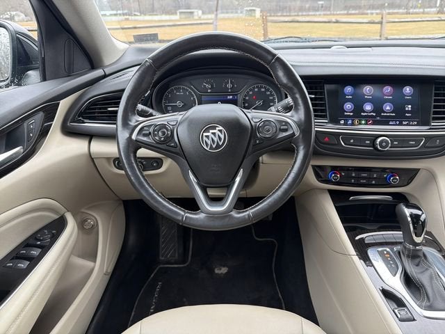 2019 Buick Regal TourX Essence