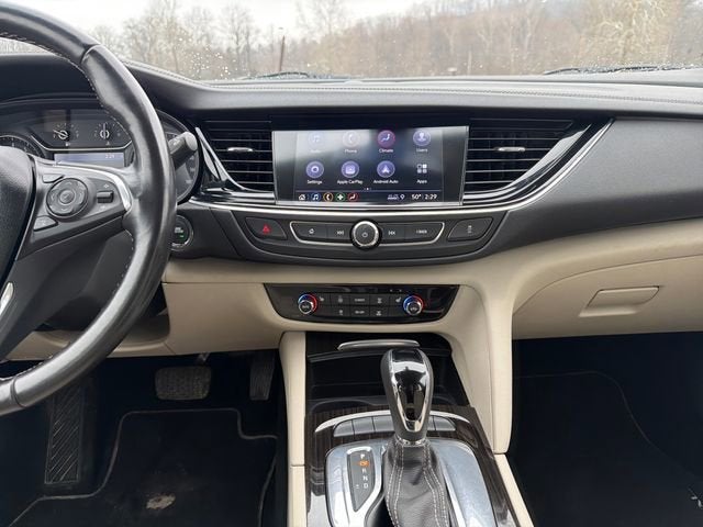 2019 Buick Regal TourX Essence