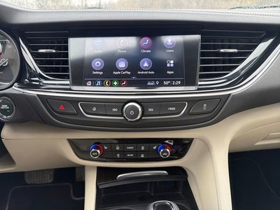 2019 Buick Regal TourX Essence