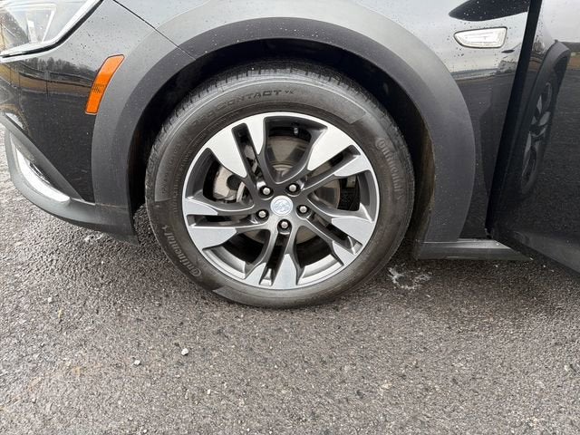 2019 Buick Regal TourX Essence