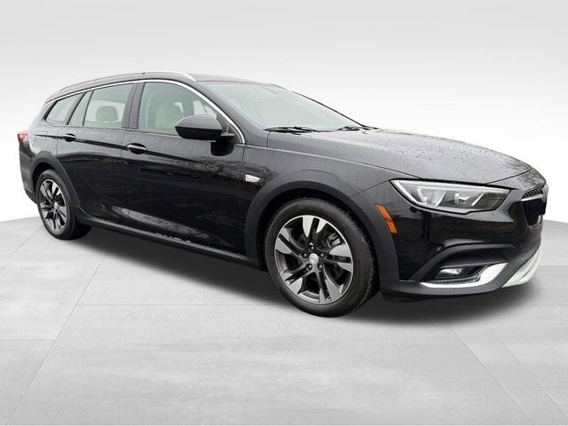 2019 Buick Regal TourX Essence